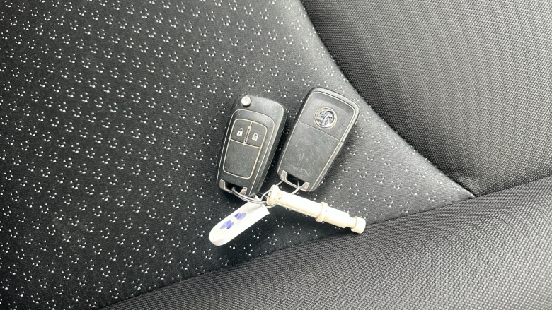 Vauxhall Viva 1.0 SE 5dr [A/C] Petrol Hatchback